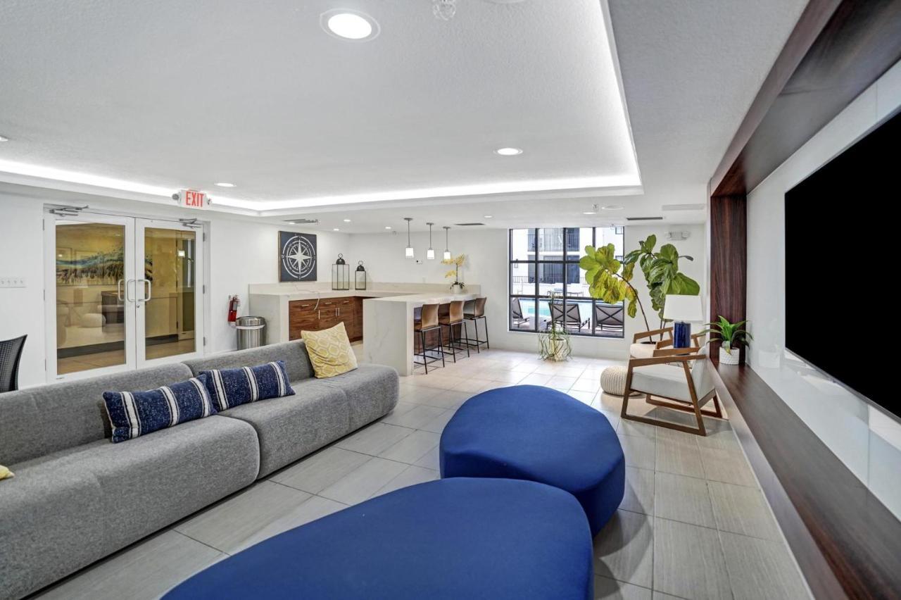 Dharma Home Suites Coral Gables At Gables Grand Plaza Miami Exterior foto