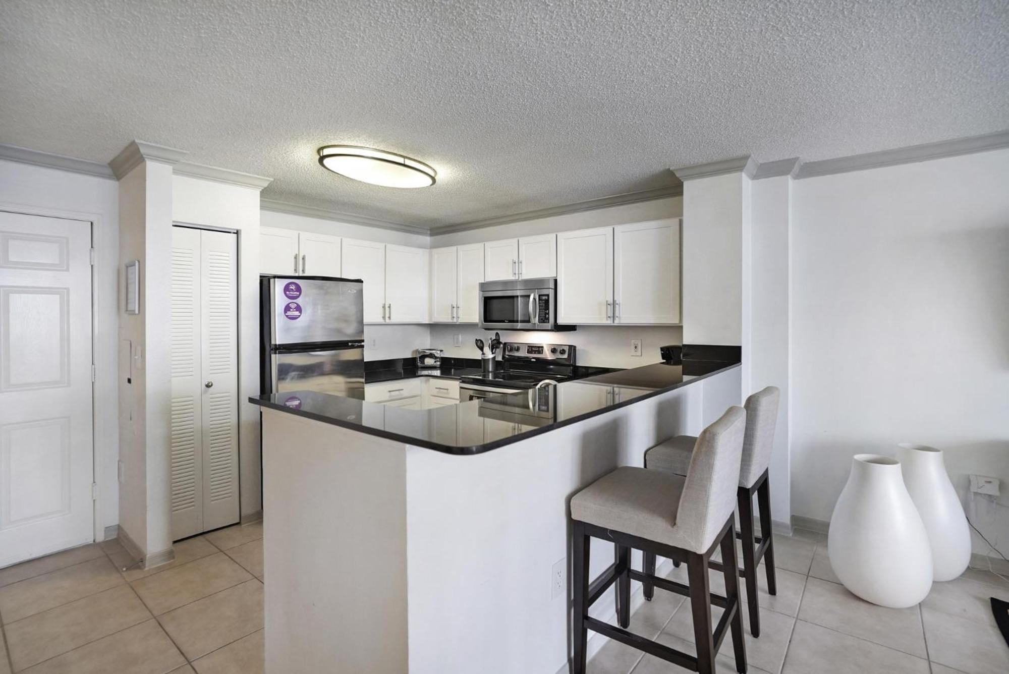 Dharma Home Suites Coral Gables At Gables Grand Plaza Miami Zimmer foto